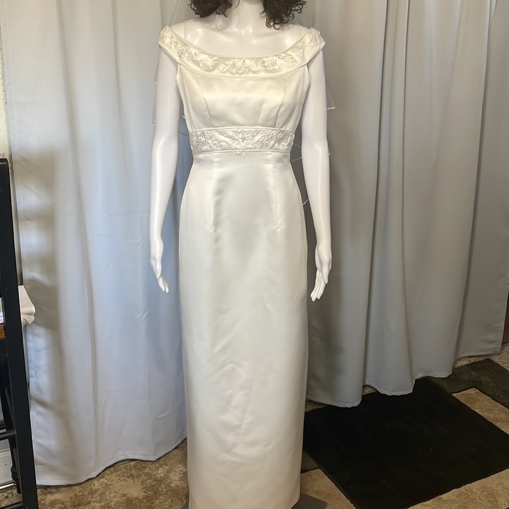 Wedding gown by Jasmine